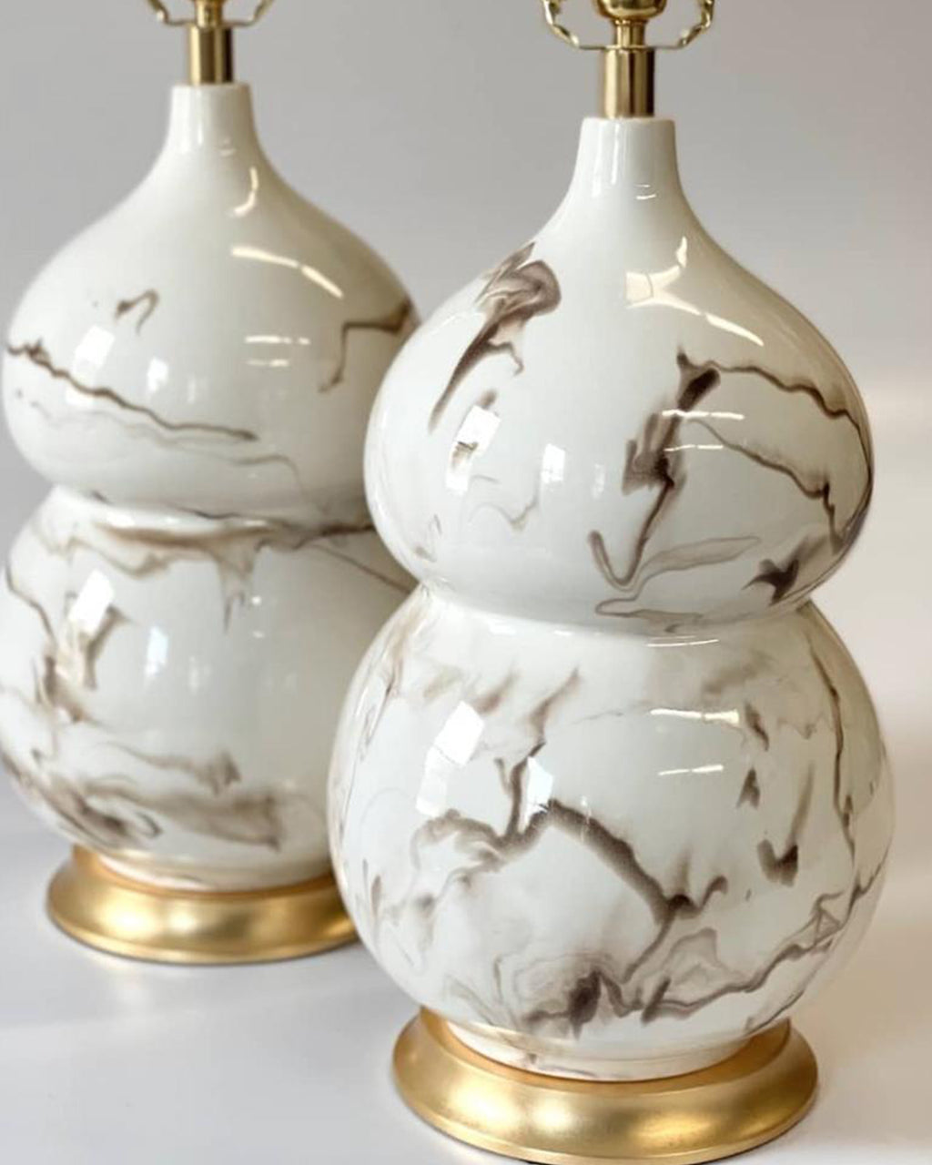 Marbleized Espresso with Gold Stand